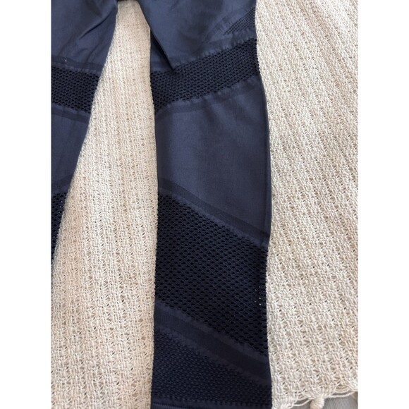 Fabletics Womens High Waist Seamless 7/8 Mesh Leggings Navy Blue Sz Small EUC *A - Picture 4 of 5